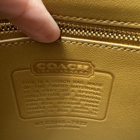 Coach Limited Edition Rambler’s Legacy Bag Elegant Cream Pebbled Leather - Picture 11 of 11